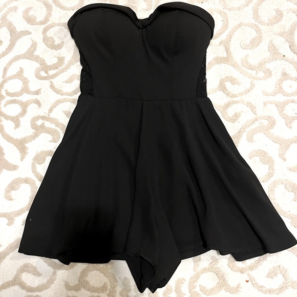 GUESS strapless romper - Picture 1 of 2